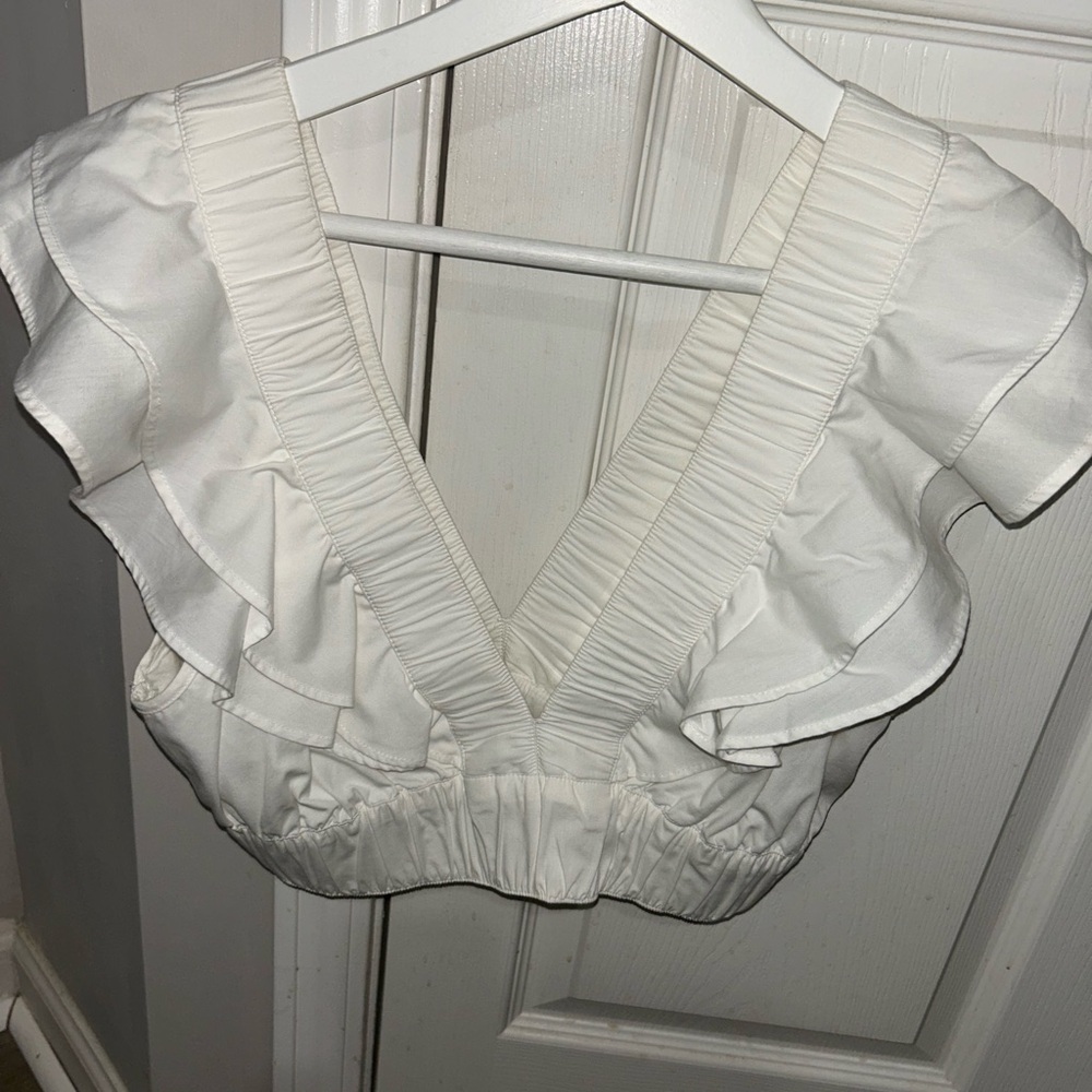Abercrombie & Fitch White Ruffled Blouse